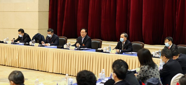 毛偉明在參加省政協(xié)聯(lián)組討論時(shí)強(qiáng)調(diào)為實(shí)施“三高四新”戰(zhàn)略凝心聚力